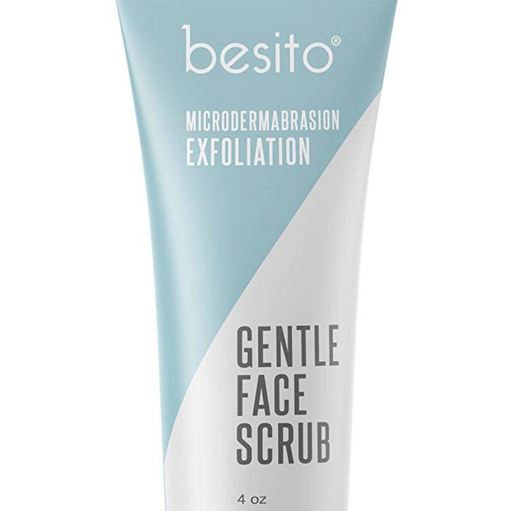 Microdermabrasion face scrub and facial exfoliator